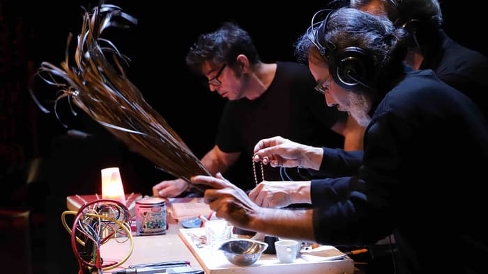 Visuel de l’événement « PRESQUE ÉGAL À • Le Petit Théâtre de Pain »
