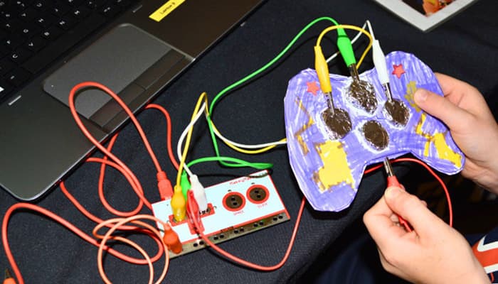 Visuel de l’événement « Atelier jeux vidéo + Makey Makey »