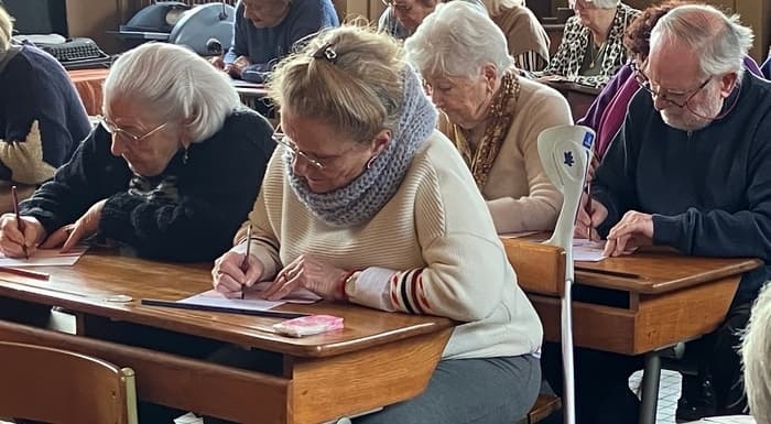 Visuel de l’événement « Atelier d'écriture à la plume et à l'encre violette »
