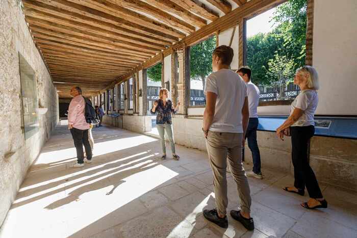 Visuel de l’événement « L'Aître Saint-Maclou, un joyau mortel - Visite guidée »