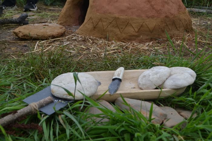 Visuel de l’événement « Ferme des Néolithiques : Construction d’un four »