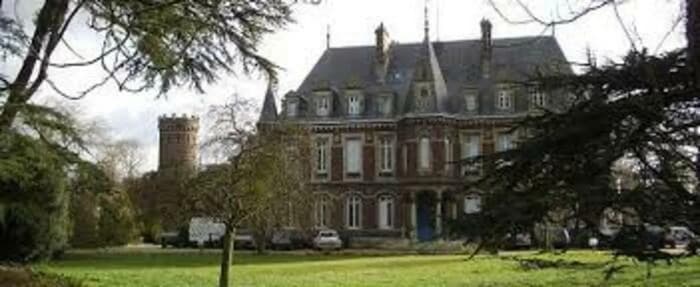 Visuel de l’événement « Visite guidée du patrimoine du Lycée Les Bruyères »