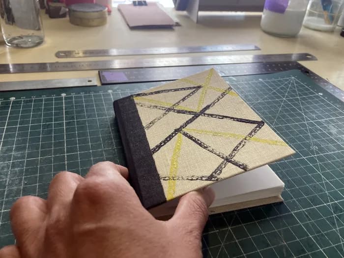 Visuel de l’événement « « CARNET EN EMBOÎTAGE » - atelier créatif, reliure (ados/adultes) »