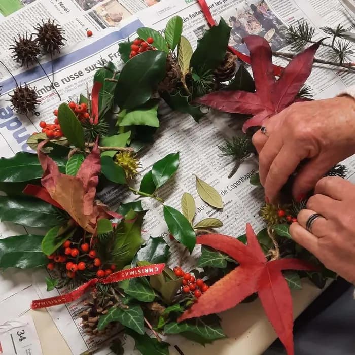 Visuel de l’événement « Atelier de fabrication de couronnes de l’avent et de décorations de Noël »