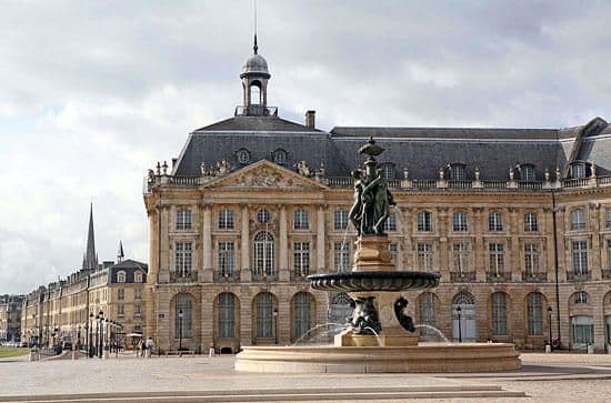 Photographie du lieu : Place de la Bourse