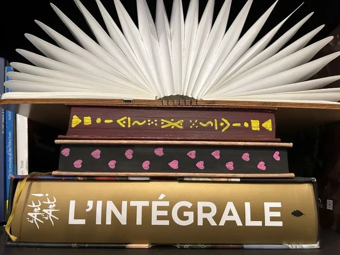 Visuel de l’événement « Initiation au jaspage : quand l'art se mêle aux livres »