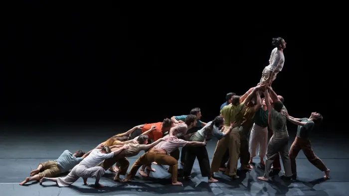 Visuel de l’événement « Atelier portés acrobatiques et voix - COLLECTIF XY »
