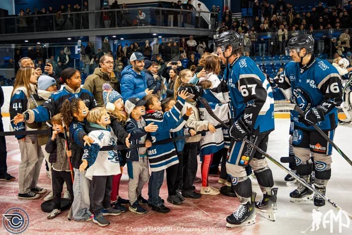 Visuel de l’événement « Hockey sur glace : Corsaires de Nantes ???? Morzine | Match Octobre Rose »