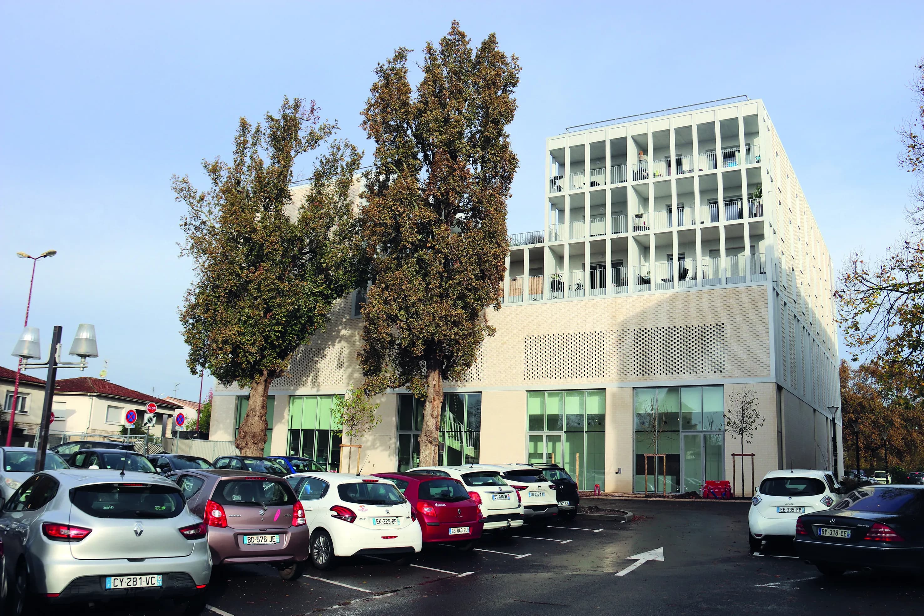 Photographie du lieu : Salle Antonin Larroque - centre Pierre Mendès France