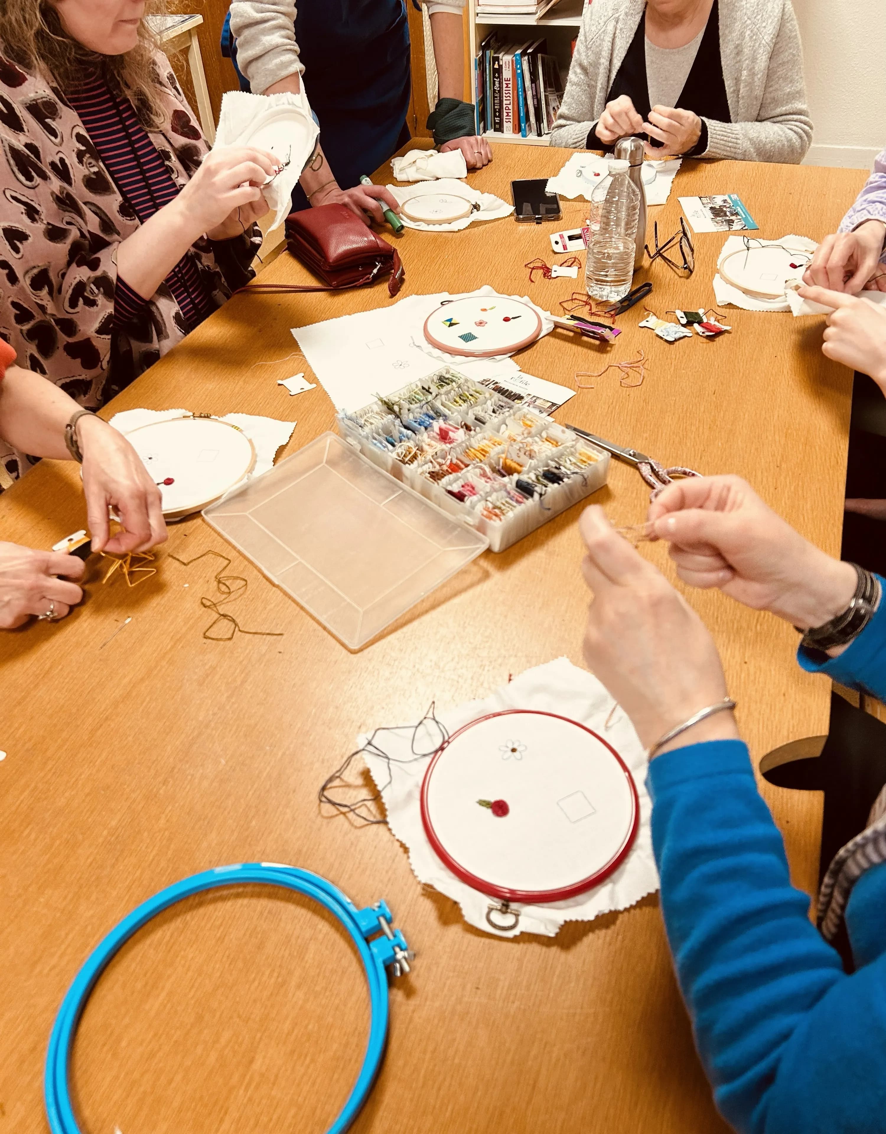 Visuel de l’événement « MEUDON - 🪡 Broder pour réparer, créer pour transformer ! »