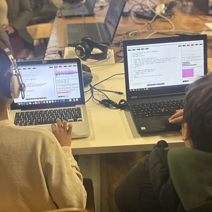 Visuel de l’événement « Atelier : Des lignes de code pour faire vibrer, les notes de musique ! »