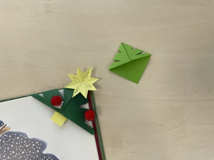 Visuel de l’événement « Atelier : Marque-page au coin du sapin »