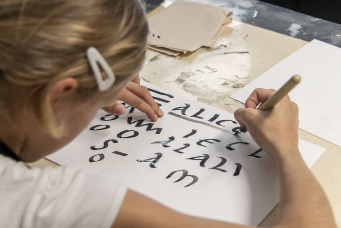 Visuel de l’événement « « PLUMES ET CALAMES » - atelier créatif - initiation à la calligraphie (adultes) »