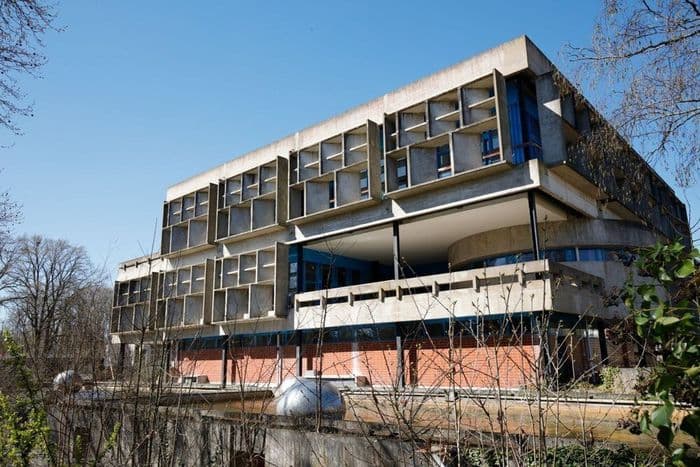 Visuel de l’événement « Visite commentée de l'exposition par les élèves du lycée Voltaire »