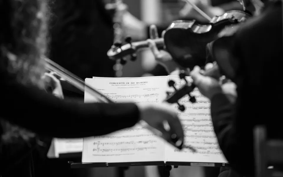 Photo d’illustration : un orchestre en salle de concert