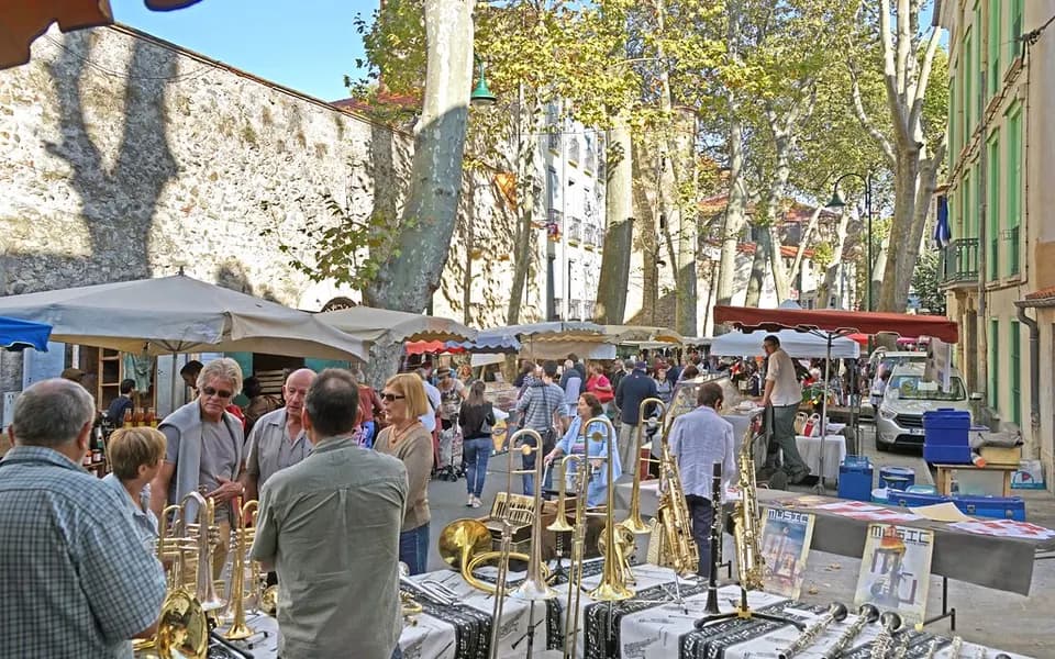 Photo d’illustration : un salon et ses stands
