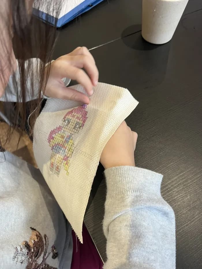 Visuel de l’événement « Broderie : pixel art »