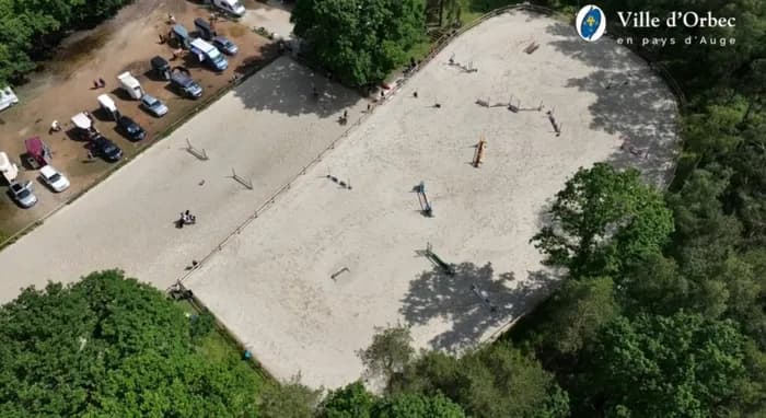 Visuel de l’événement « Concours de saut d’obstacles Club-Poney au poney club Shet et Cie »
